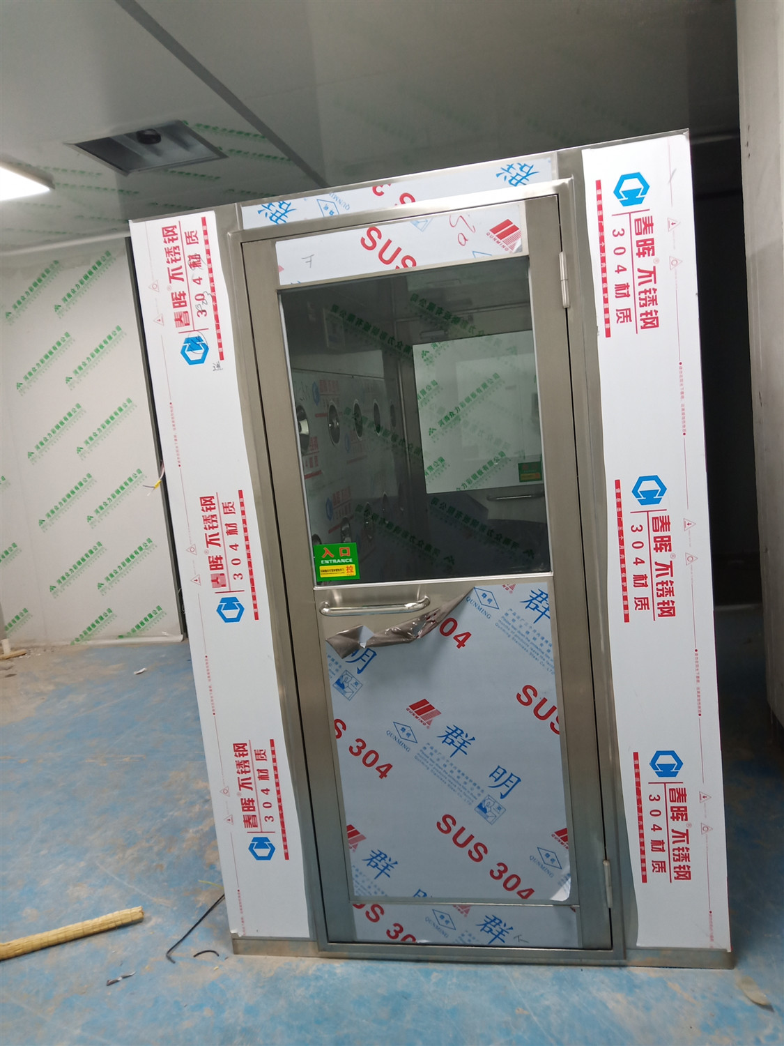 【巢湖風(fēng)淋室】潔凈室為什么要裝風(fēng)淋室？風(fēng)淋室應(yīng)該如何選擇？