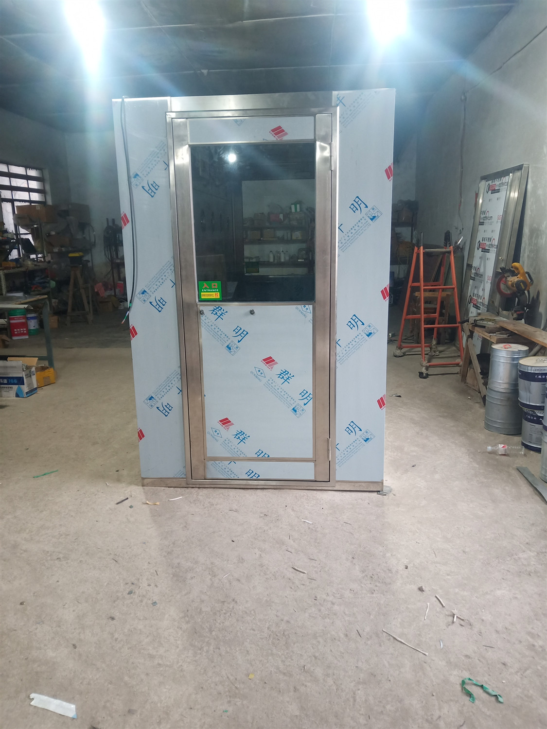 沈陽風淋室廠家：風淋室在無塵室凈化工程中的主要作用有哪些？