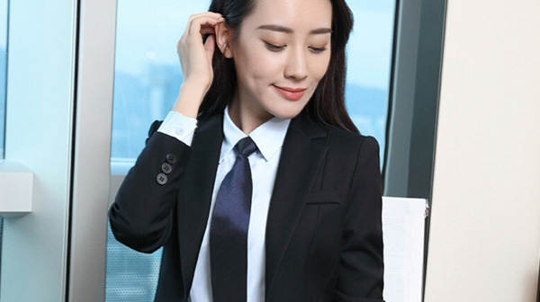 深圳工作服訂做如何能穿出時(shí)尚感